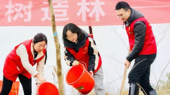 青春綻芳華，擔當譜新篇——投資集團張曉穎獲評2025年度“甘肅省優(yōu)秀共青團員”榮譽稱號